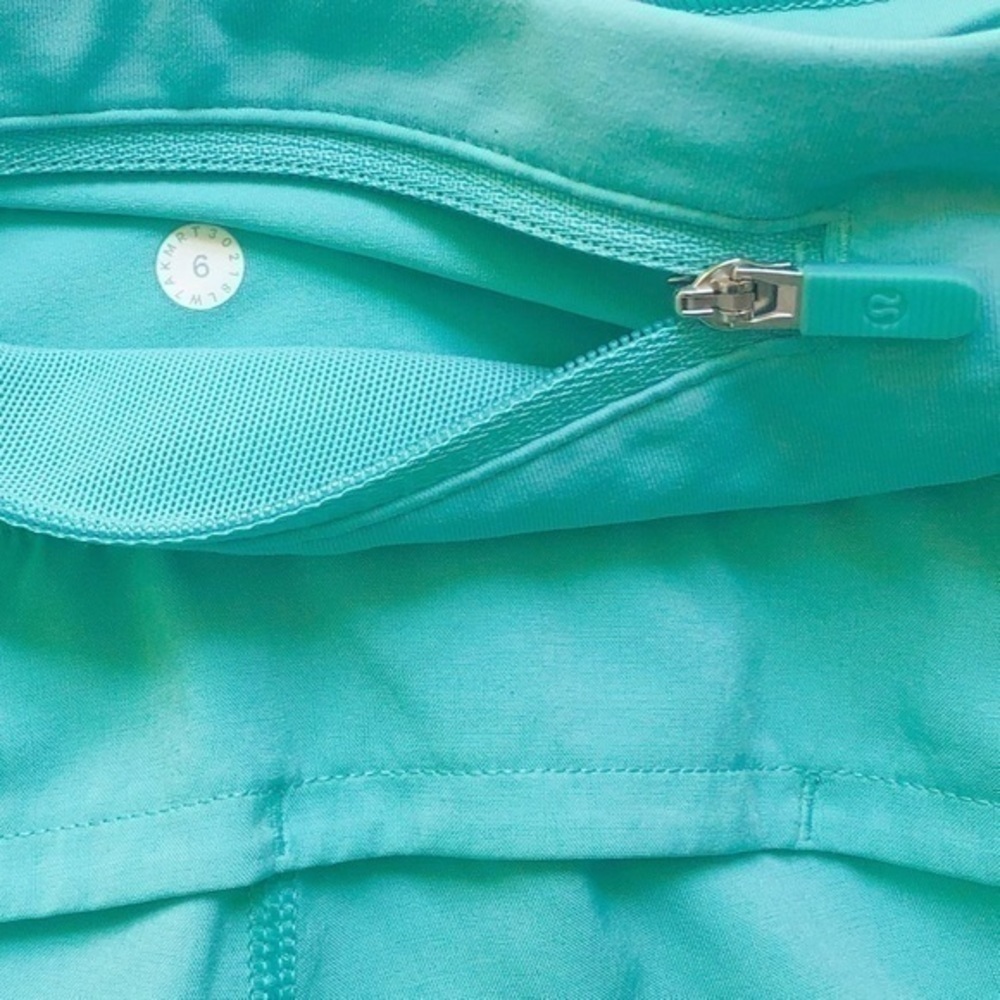 Lululemon shorts different sizes colors​​ - Picture 2 of 16